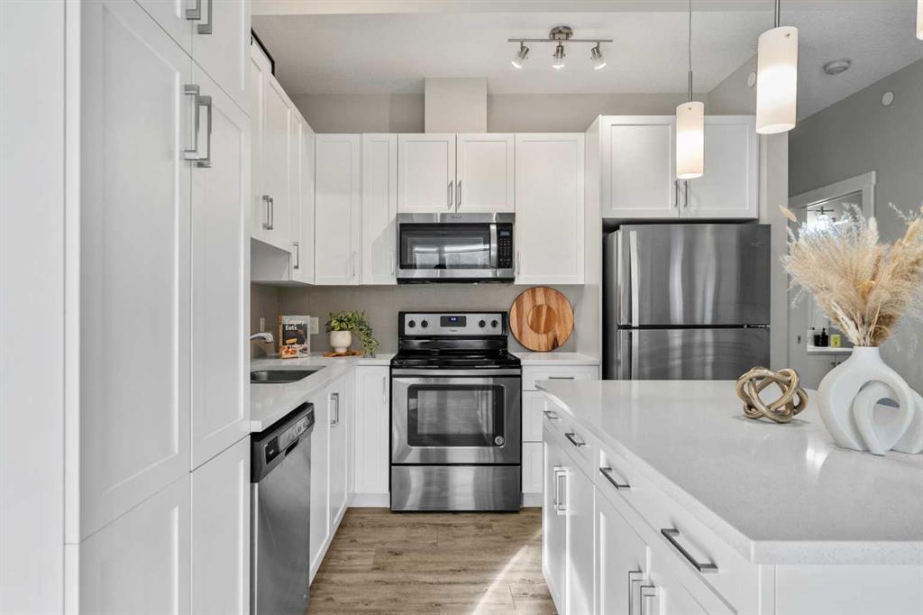 Fifth View of 124 Livingston Common NE, Livingston, Calgary, Alberta, T3P 1K1