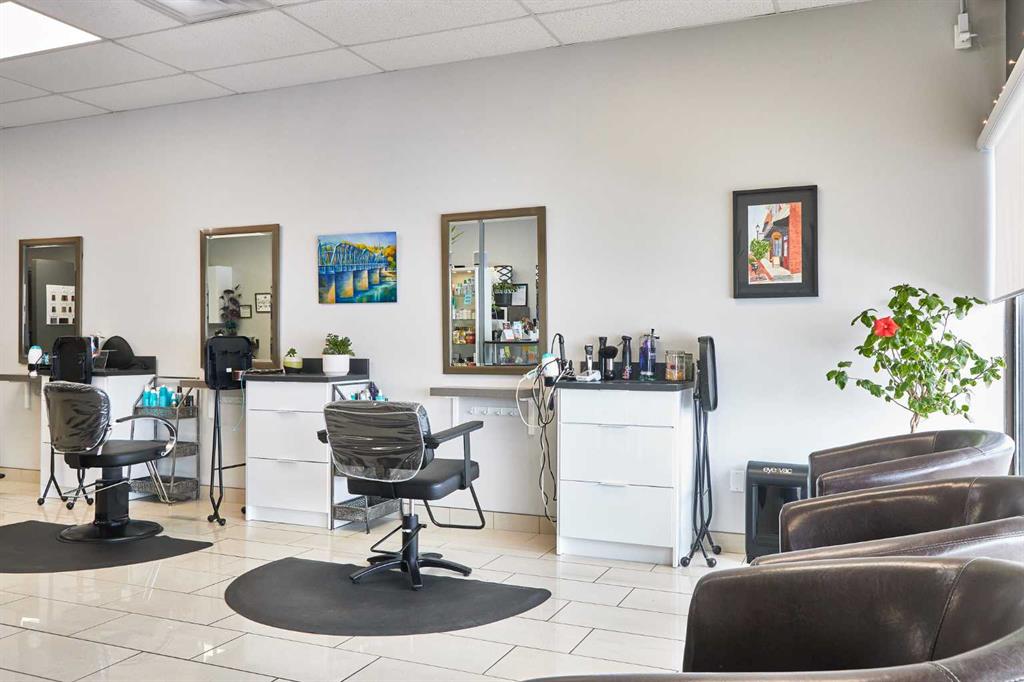 Fifth View of 6, 1299 Trans Canada Way SE, Southview-Park Meadows, Medicine Hat, Alberta, T1B 1H9