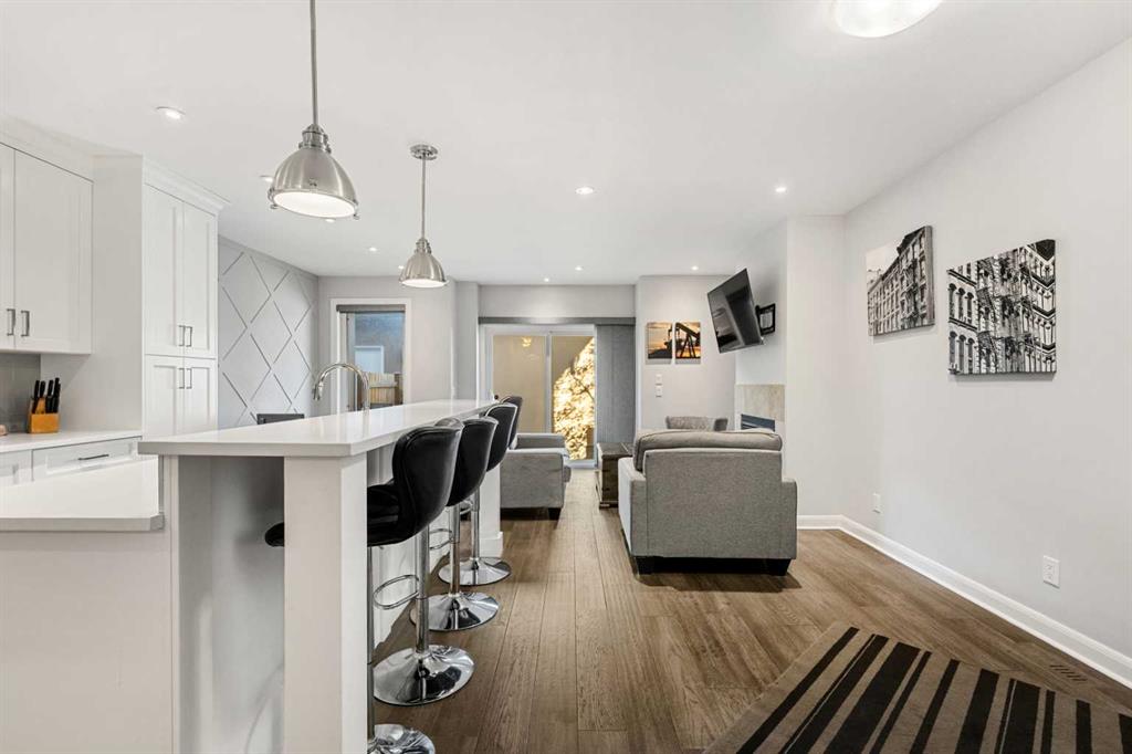 Fifth View of 2, 530 56 Avenue SW, Windsor Park, Calgary, Alberta, T2V 0G7