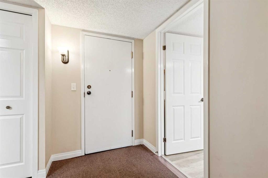 Third View of 105, 2425 90 Avenue SW, Palliser, Calgary, Alberta, T2V 4X8