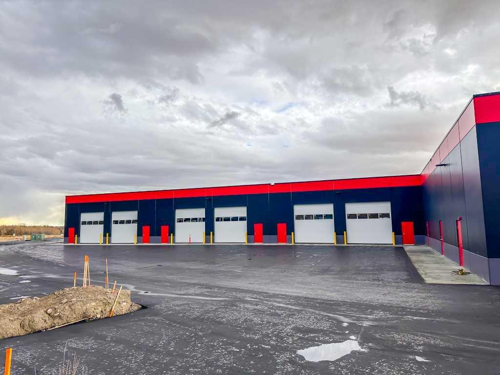 Third View of 310, 40 Southbank Crescent , Southbank Business Park, Okotoks, Alberta, T1S5S8