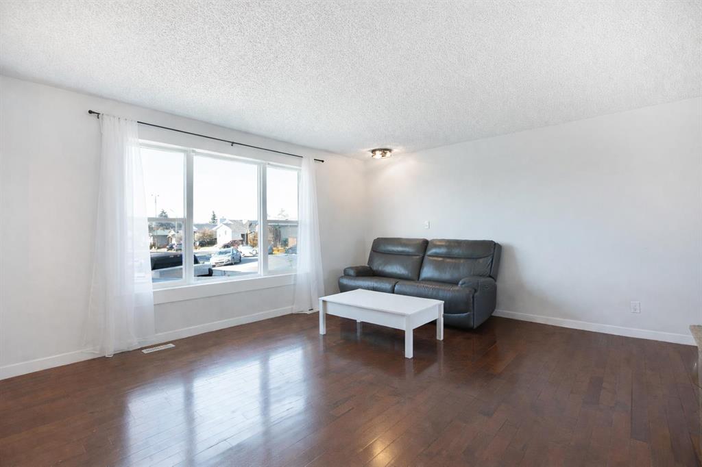 Fifth View of 84 Big Springs Hill SE, Big Springs, Airdrie, Alberta, T4A 1L3