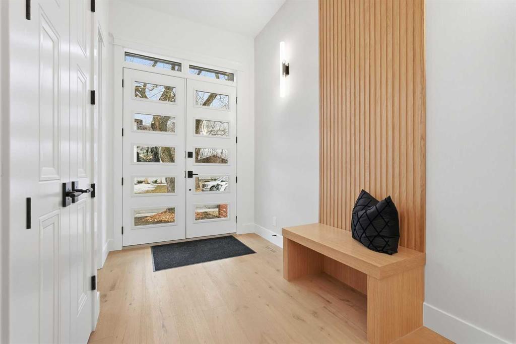 Third View of 134 Lissington Drive SW, North Glenmore Park, Calgary, Alberta, T3E 5E3