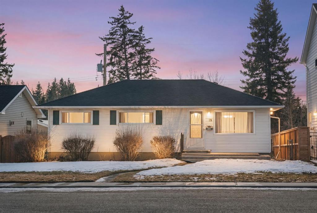 19 Carmangay Crescent NW, A2284236, Alberta,