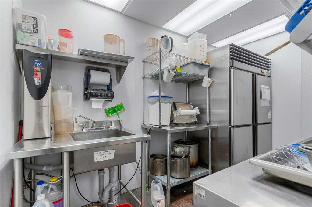 Fifth View of 104, 1851 Sirocco Drive SW, Signal Hill, Calgary, Alberta, T3H 4R5