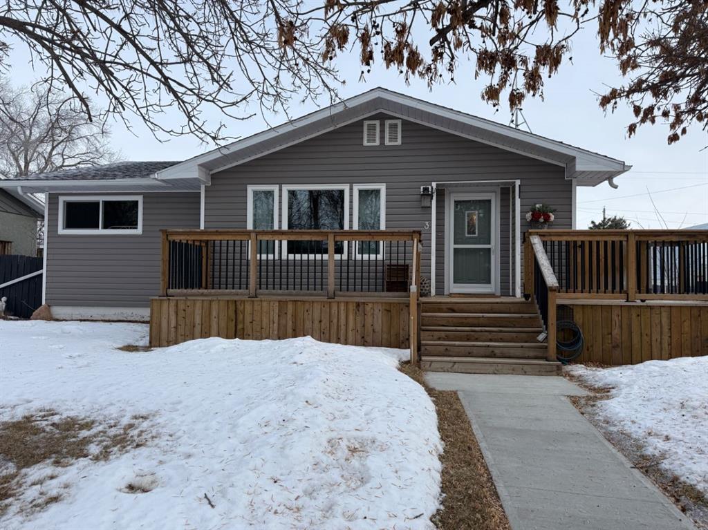 3 Cochrane Street , A2284310, Alberta,