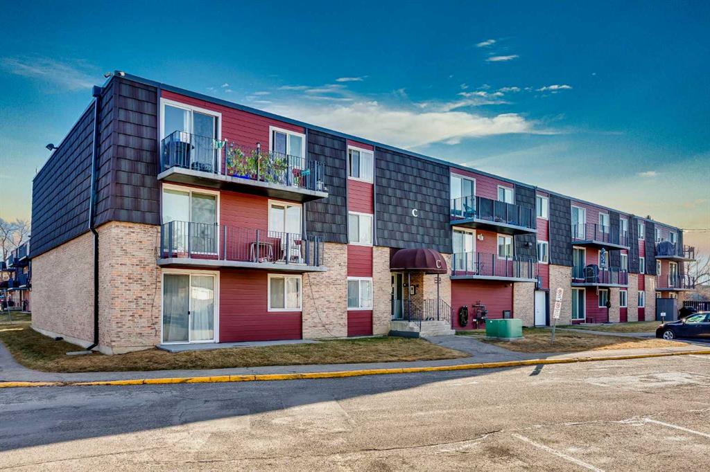 Third View of 22C, 80 Galbraith Drive SW, Glamorgan, Calgary, Alberta, T3E 4Z6