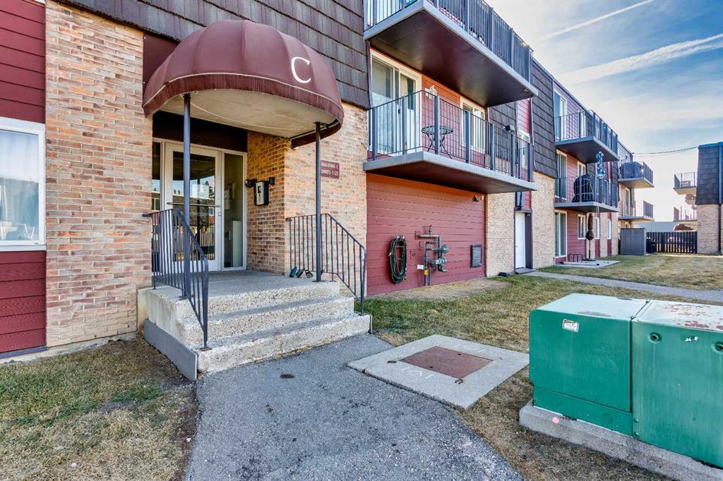 Fourth View of 22C, 80 Galbraith Drive SW, Glamorgan, Calgary, Alberta, T3E 4Z6