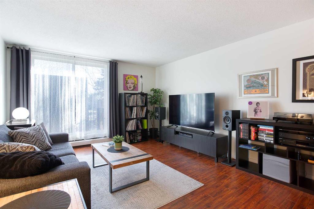 Fifth View of 22C, 80 Galbraith Drive SW, Glamorgan, Calgary, Alberta, T3E 4Z6