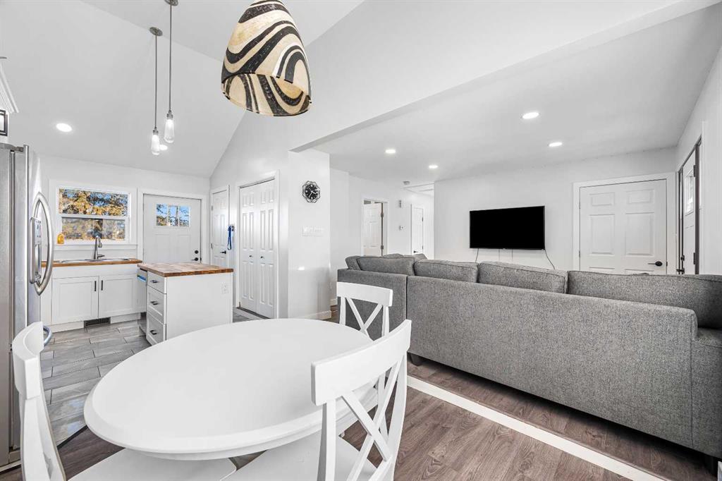 Fifth View of 300 2 Street S, Marwayne, Marwayne, Alberta, T0B 2X0