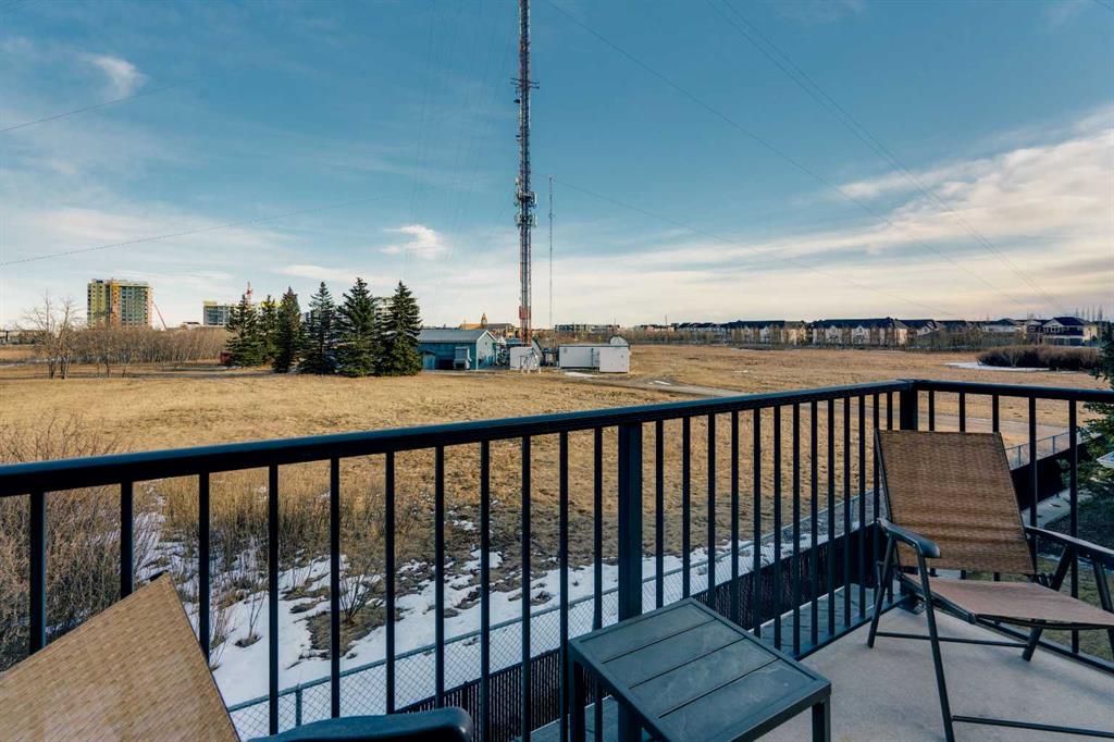 Third View of 6, 59 West Coach Manor SW, West Springs, Calgary, Alberta, T3H1R7