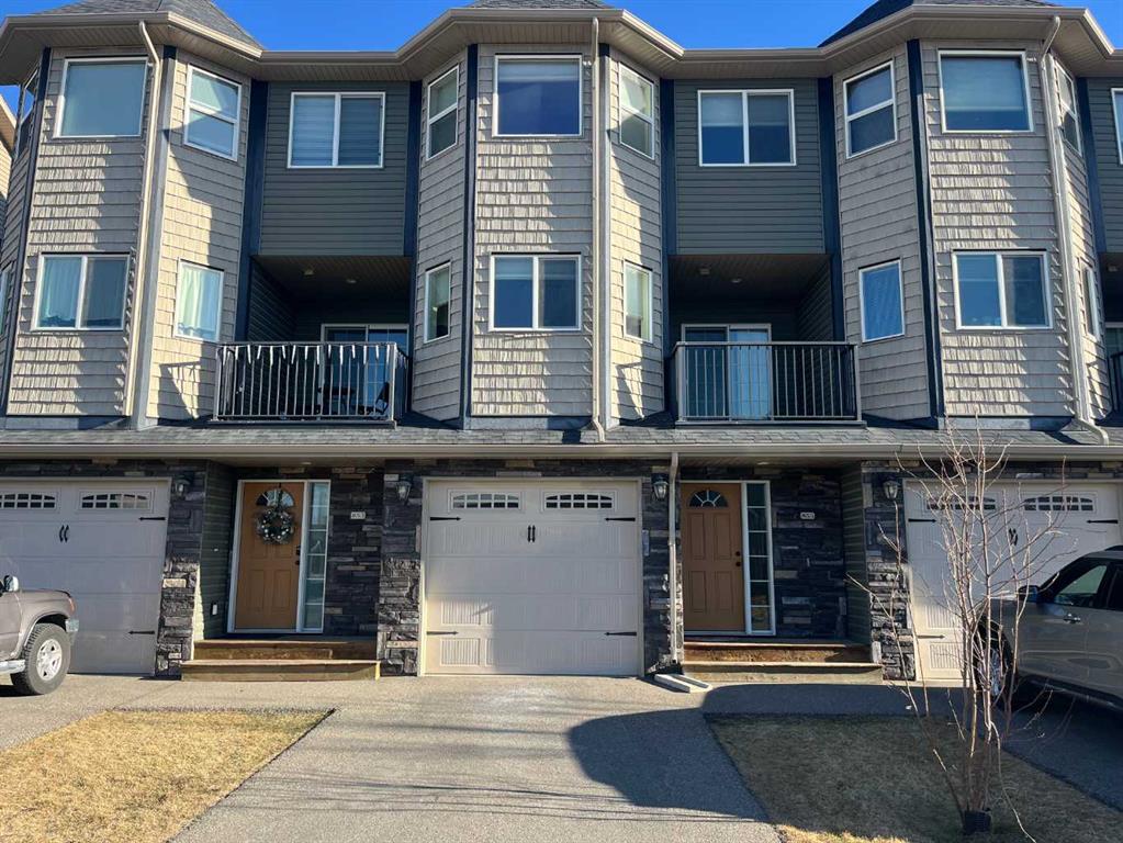 Second View of 855 Mt Sundance Manor W, Sunridge, Lethbridge, Alberta, T1J 1X5