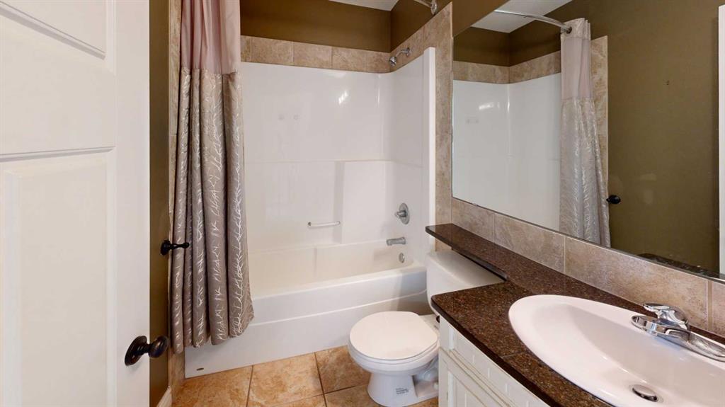 Fourth View of 855 Mt Sundance Manor W, Sunridge, Lethbridge, Alberta, T1J 1X5