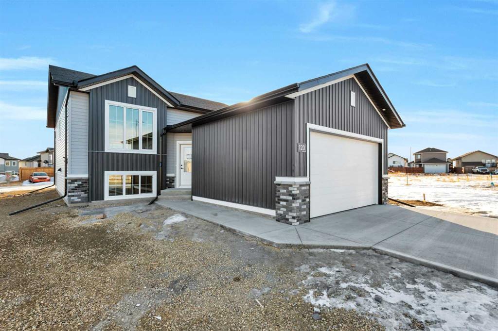 120 Hampton Crescent , A2284390, Alberta,