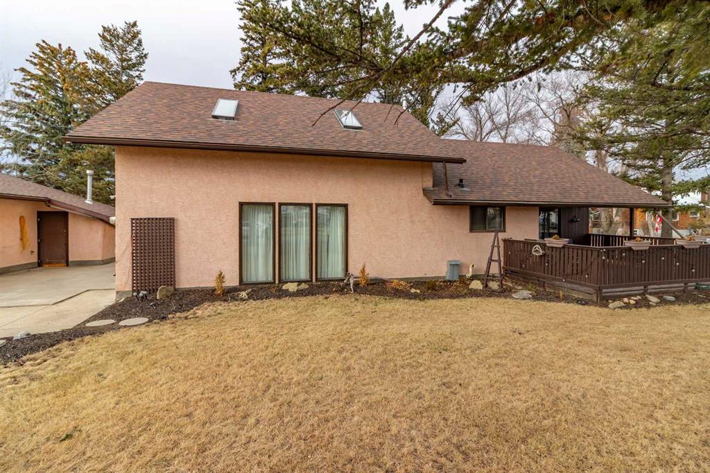 253 51 Avenue E  , A2284399, Alberta,