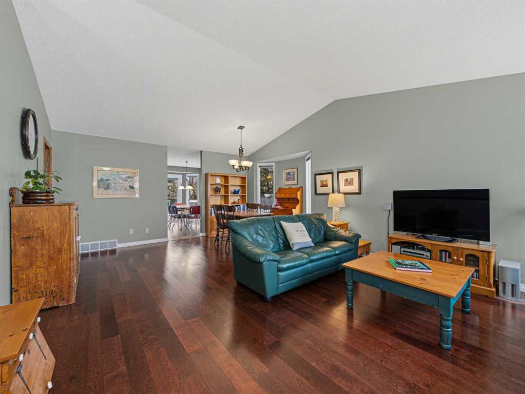 Fifth View of 301 Arbour Cliff Close NW, Arbour Lake, Calgary, Alberta, T3G3W8