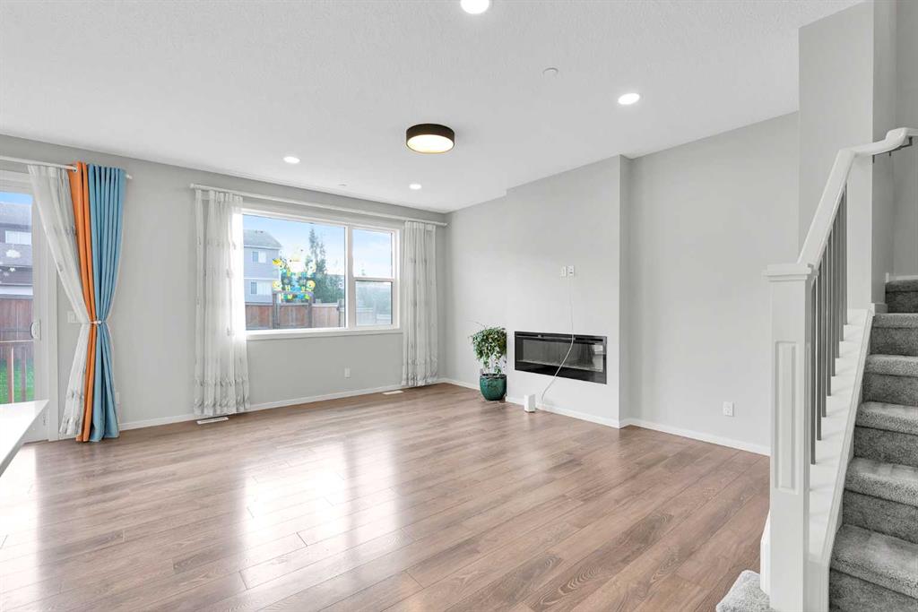 Fourth View of 106 Lucas Crescent NW, Livingston, Calgary, Alberta, T3P 1M6