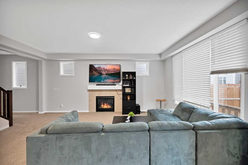 Fourth View of 33 Cityside Gardens NE, Cityscape, Calgary, Alberta, T3N 1J2