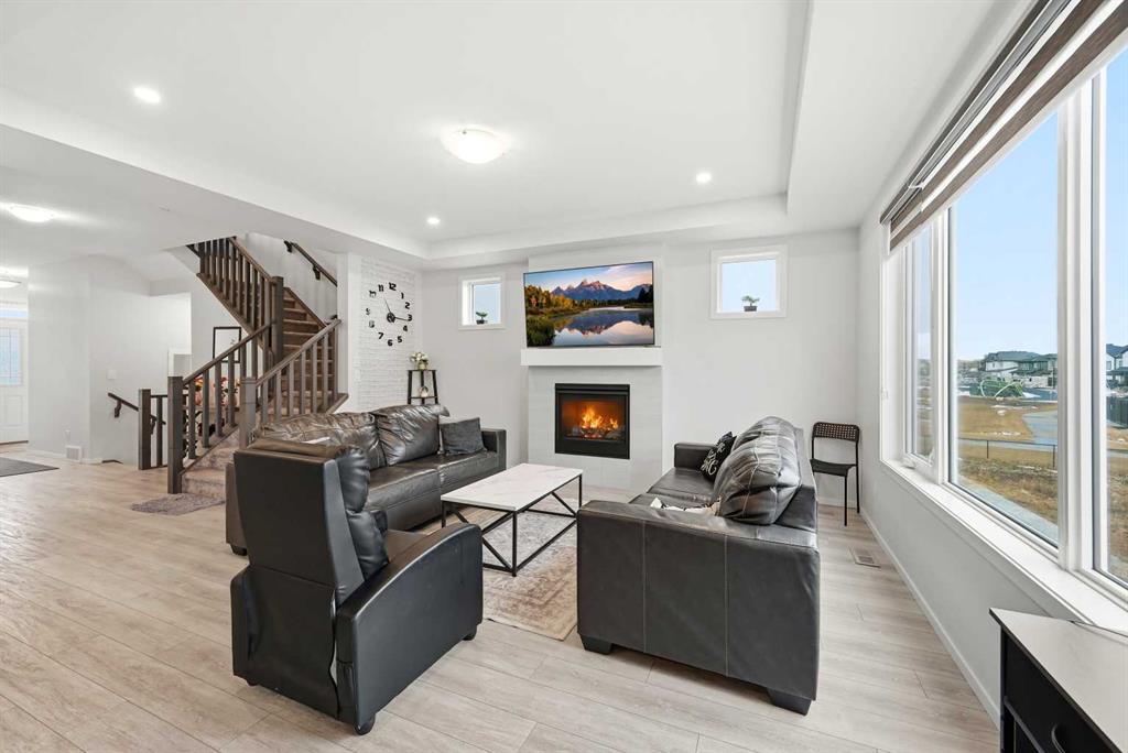 717 Windrow Manor SW, A2284526, Alberta,