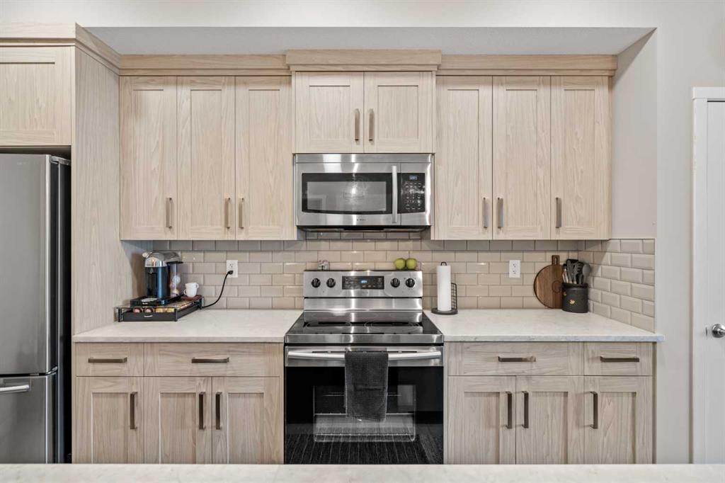 Fourth View of 205, 370 Harvest Hills Common , Harvest Hills, Calgary, Alberta, T3K2M8