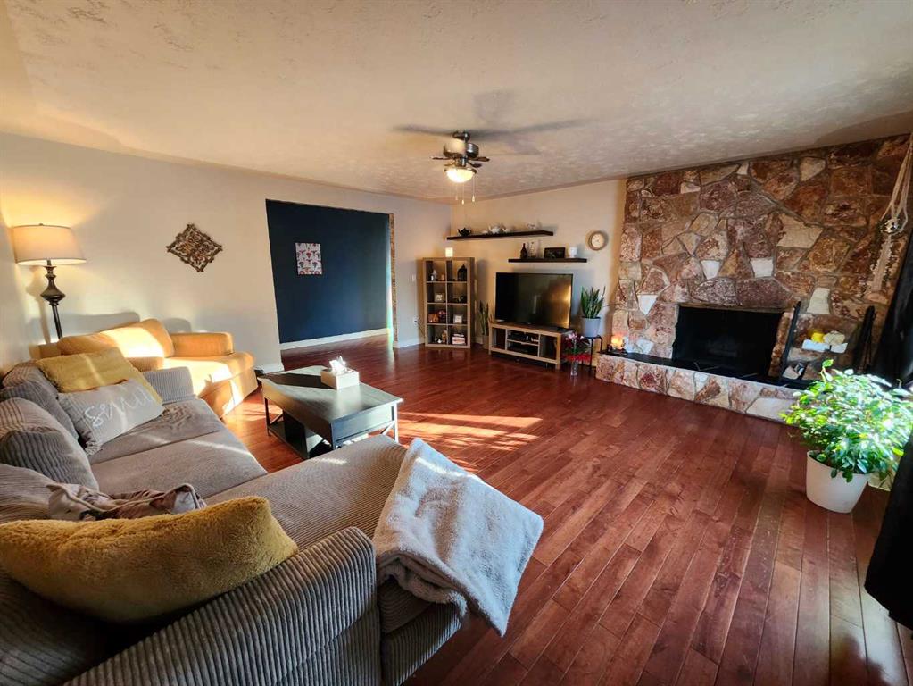 Fourth View of 104 23 Street NW, Midland, Drumheller, Alberta, T0J0Y1