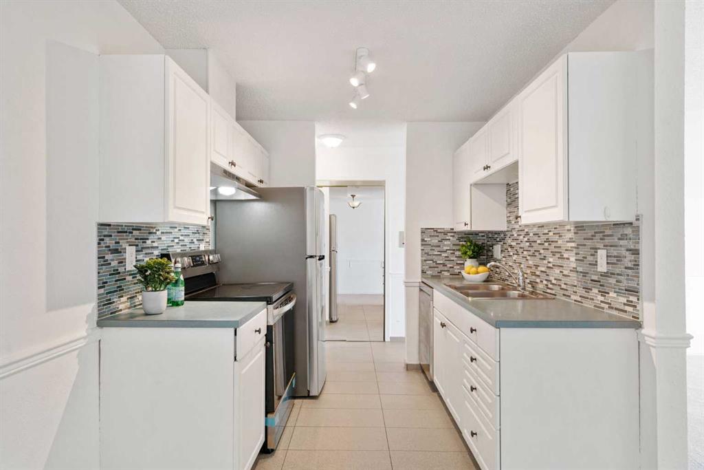 Fourth View of 404, 1113 37 Street SW, Rosscarrock, Calgary, Alberta, T3C 1S5