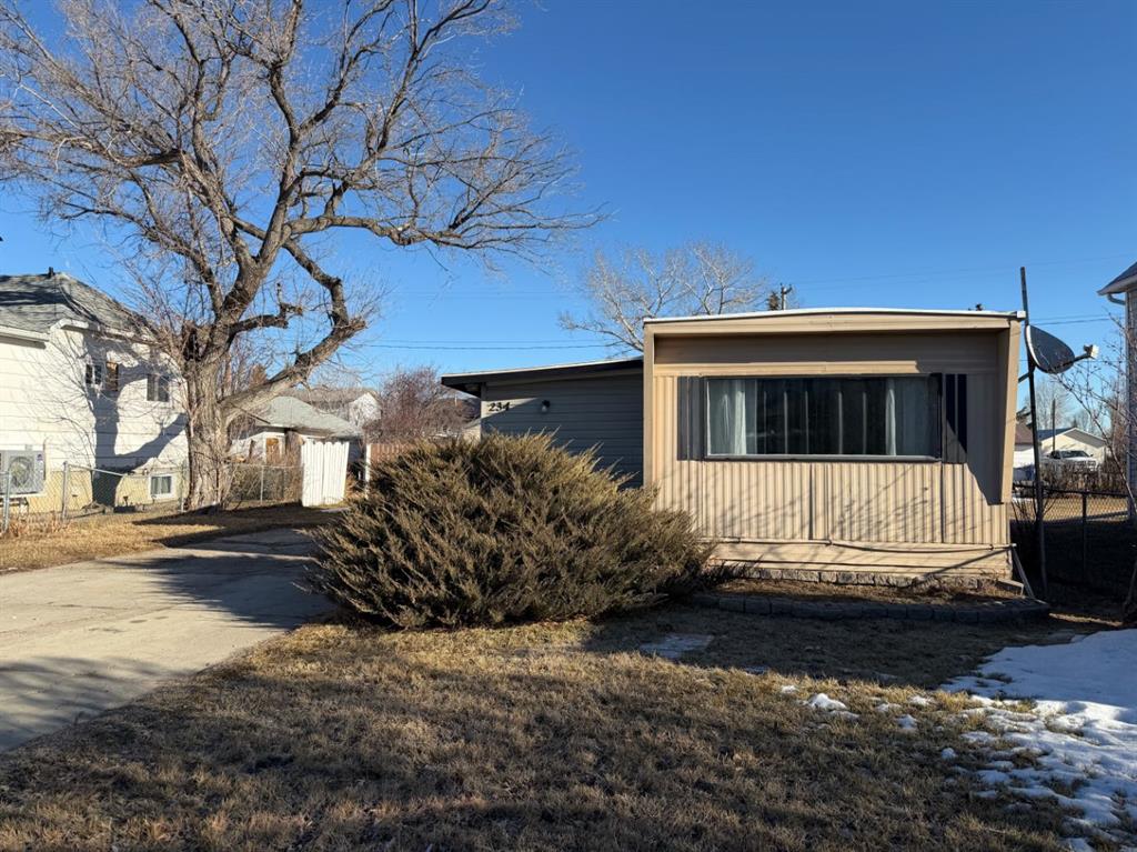 234 9 Street , A2284757, Alberta,