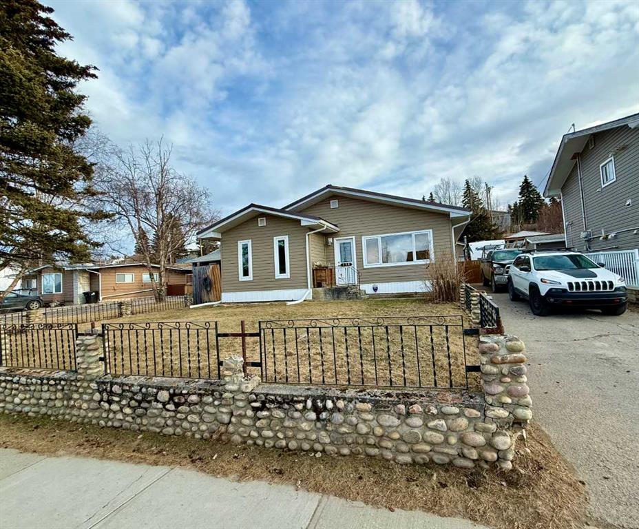 138 Sherwood Drive , A2284850, Alberta,