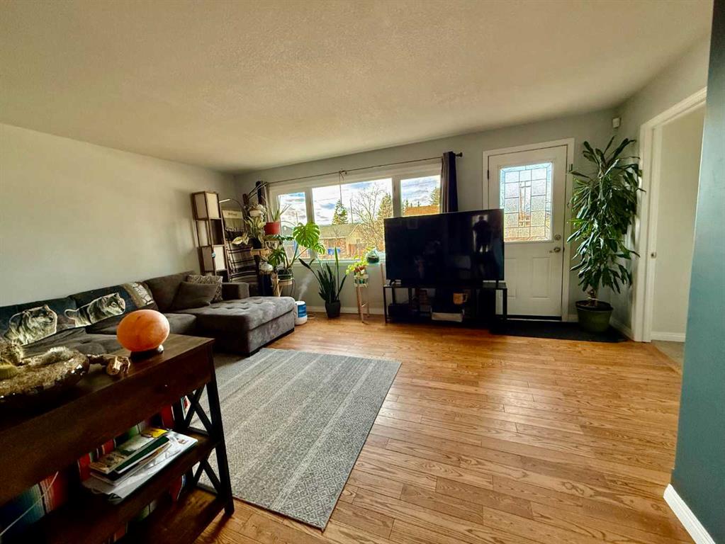 Fourth View of 138 Sherwood Drive , Mountain View, Hinton, Alberta, T7V 1P5