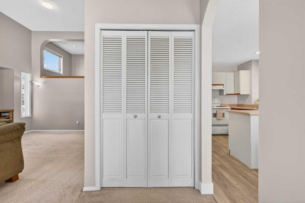 Fifth View of 196 Deersaxon Circle SE, Deer Run, Calgary, Alberta, T2J 6R5