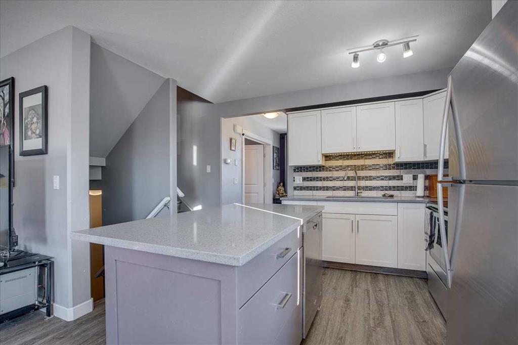 Fifth View of 1, 4716 College Avenue , College Heights, Lacombe, Alberta, T4L0J5