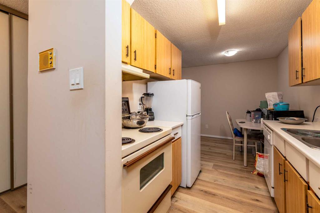 Third View of 203, 5607 31 Street , Steele Heights, Lloydminster, Alberta, T9V 3H1