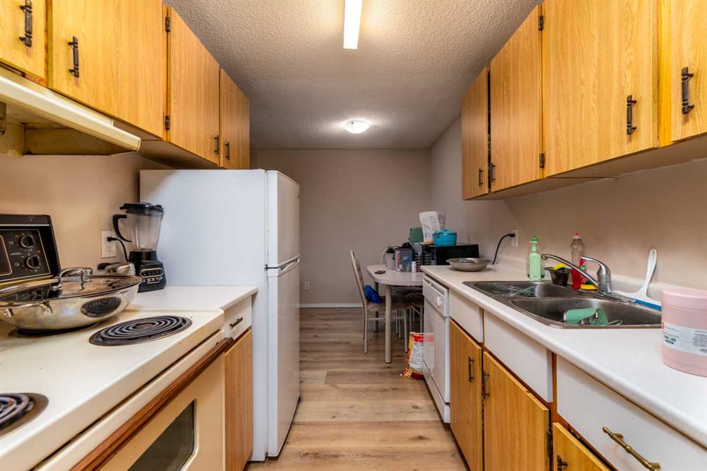 Fifth View of 203, 5607 31 Street , Steele Heights, Lloydminster, Alberta, T9V 3H1