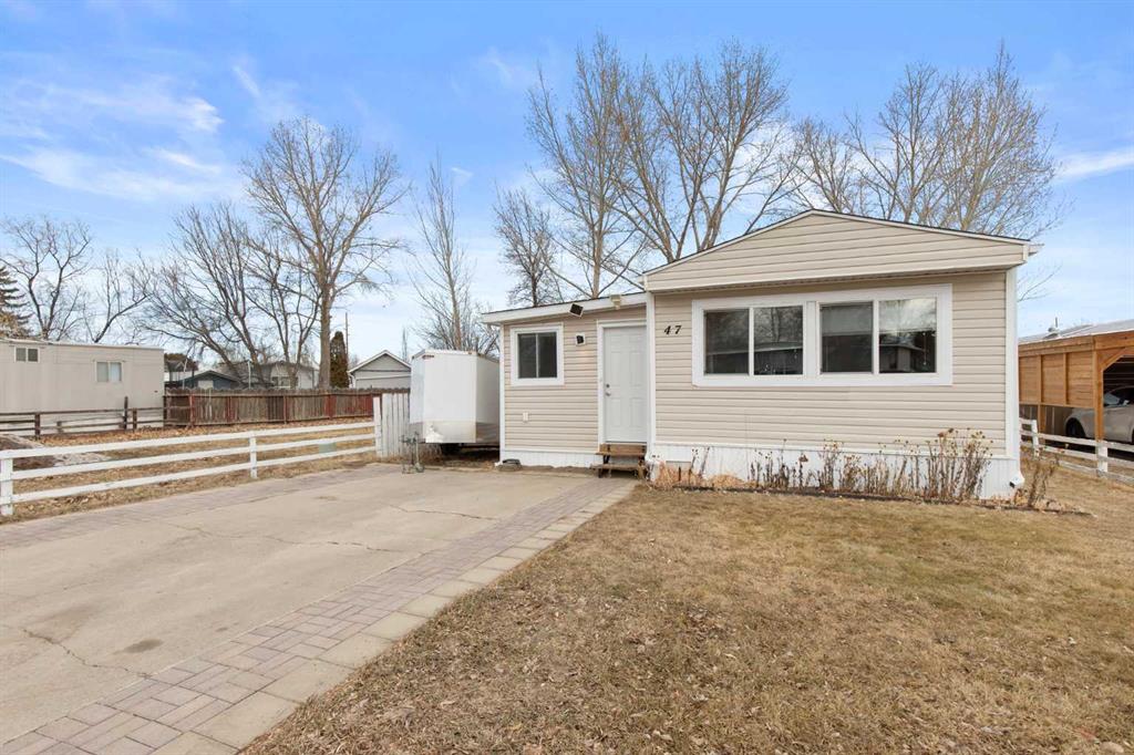 Third View of #47, 4000 13 Avenue , SE Southridge, Medicine Hat, Alberta, T1B 1J3