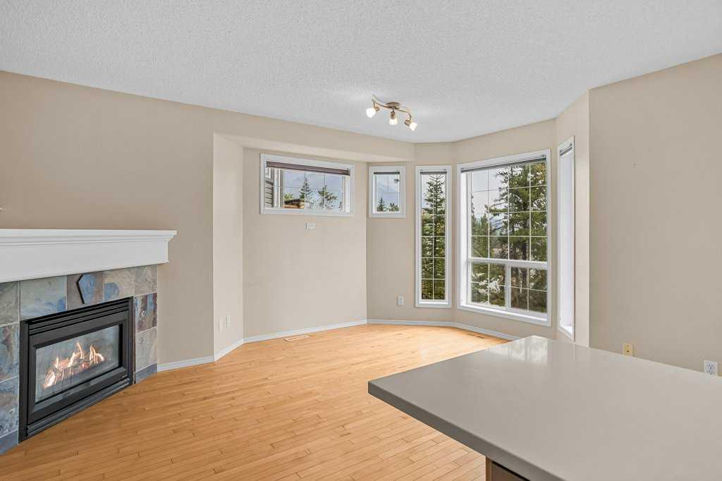 Fifth View of 3, 819 Wilson Way , Peaks of Grassi, Canmore, Alberta, T1W 2Y8