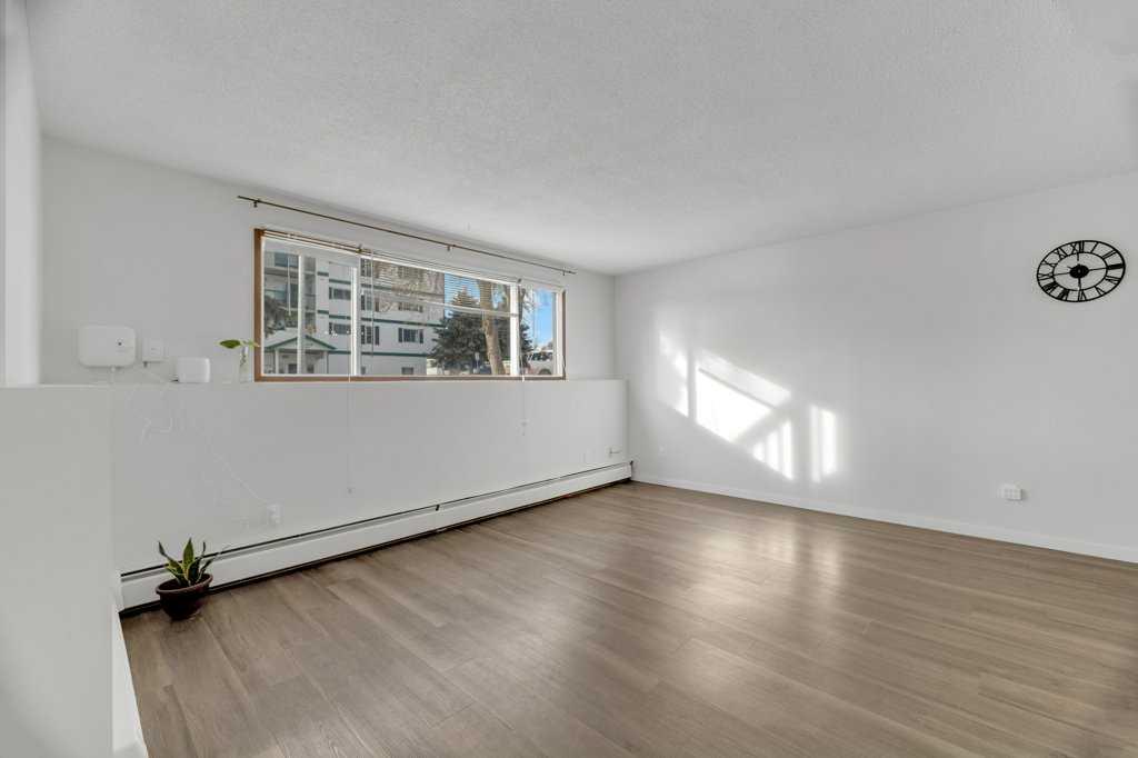 Fifth View of 5014, 5016 52 Avenue  , Central Ponoka, Ponoka, Alberta, T4J 1H5