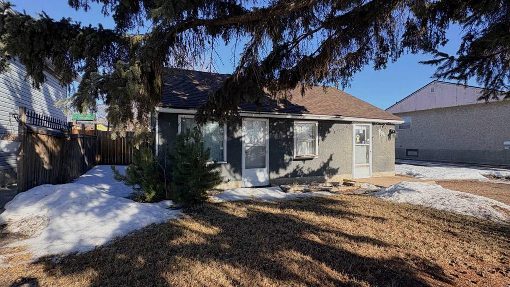 Third View of 622 5 Avenue , Wainwright, Wainwright, Alberta, T9W 1B1