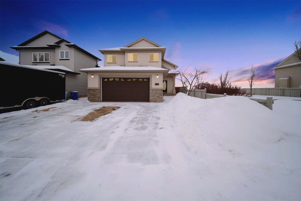 345 Walnut Crescent , A2285192, Alberta,