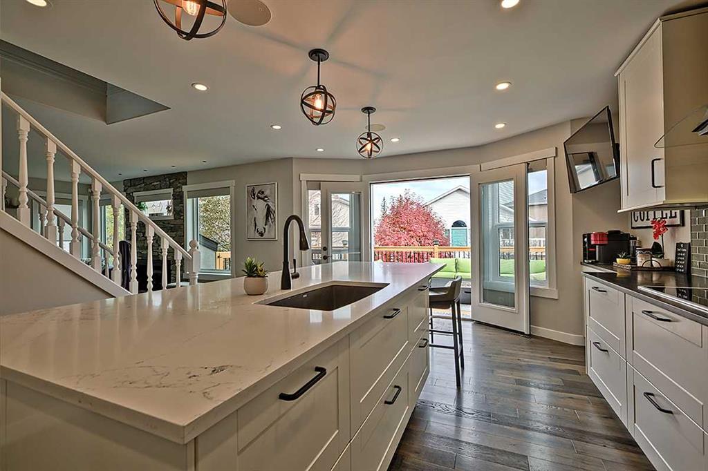 Fourth View of 73 Valley Meadow Gardens NW, Valley Ridge, Calgary, Alberta, T3R 1B5