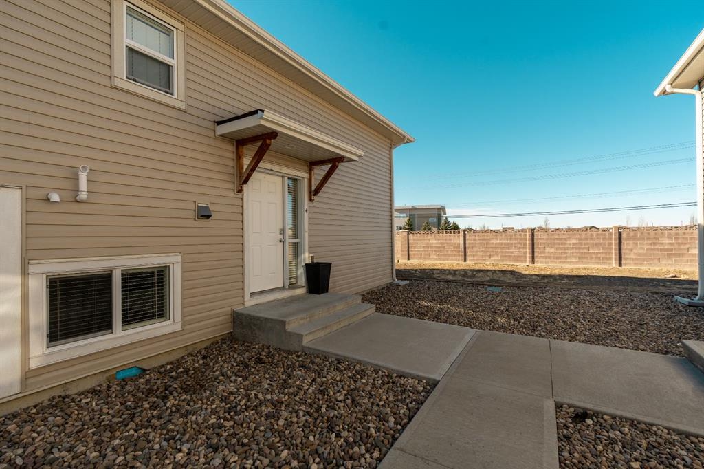 4, 40 Cougar Cove N, A2285312, Alberta,