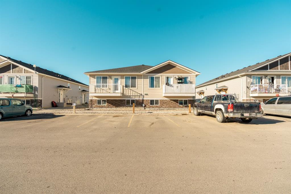 Fourth View of 4, 40 Cougar Cove N, Uplands, Lethbridge, Alberta, T1H5V4