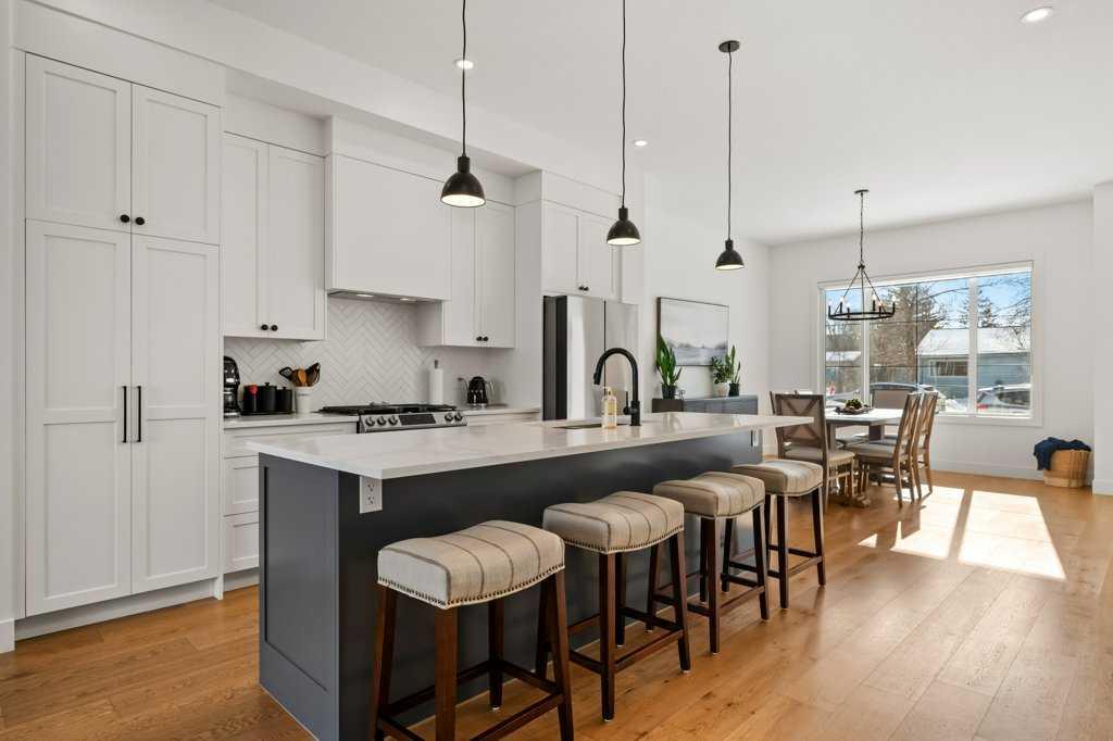 Fourth View of 318 28 Avenue NE, Tuxedo Park, Calgary, Alberta, T2E 2B3