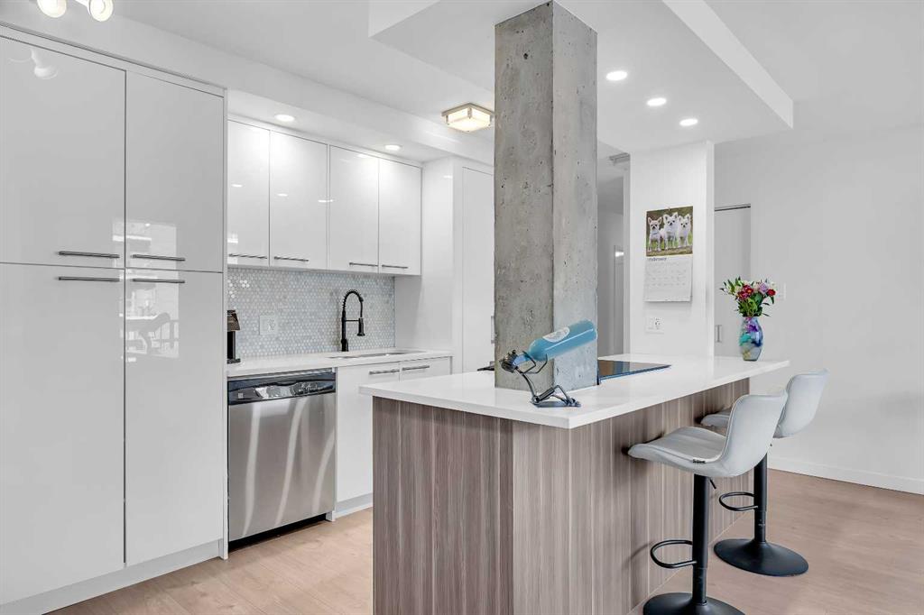 Fifth View of 701, 1111 15 Avenue SW, Beltline, Calgary, Alberta, T2R 0S8