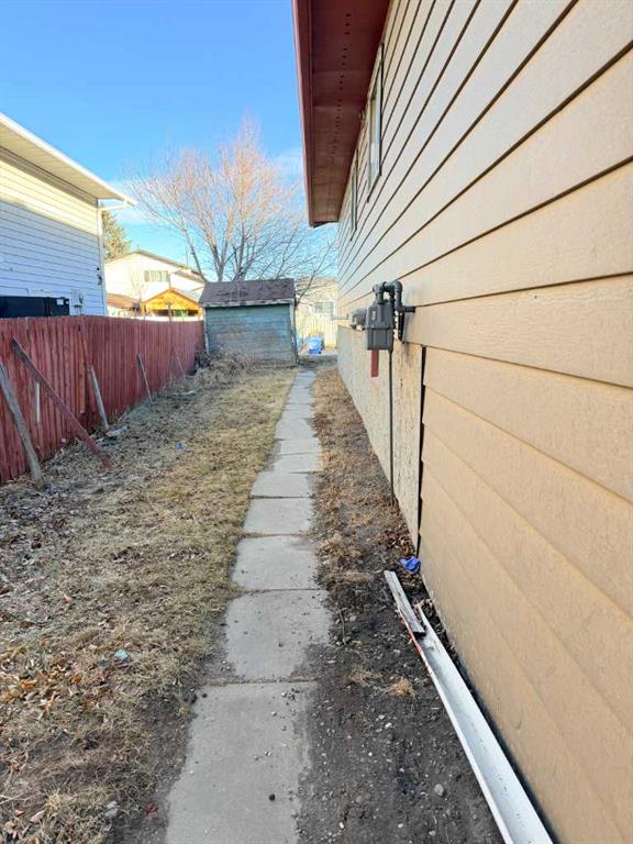 Fourth View of 3802 44 Avenue NE, Whitehorn, Calgary, Alberta, T1Y 5V8