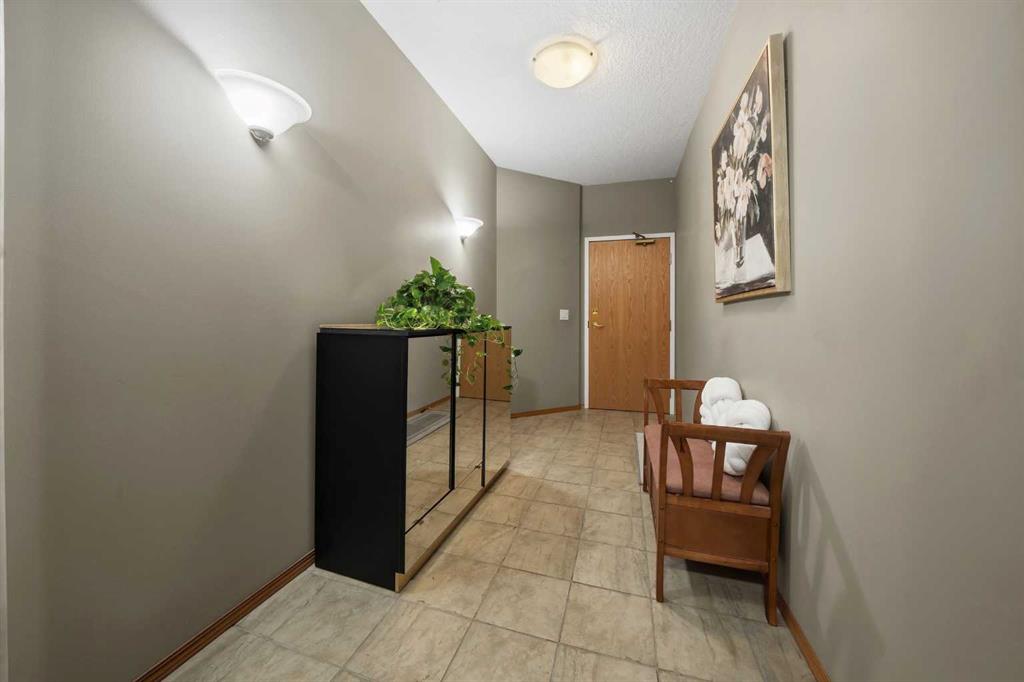 Third View of 111, 5300 48 Street , Downtown Red Deer, Red Deer, Alberta, T4N 7C5