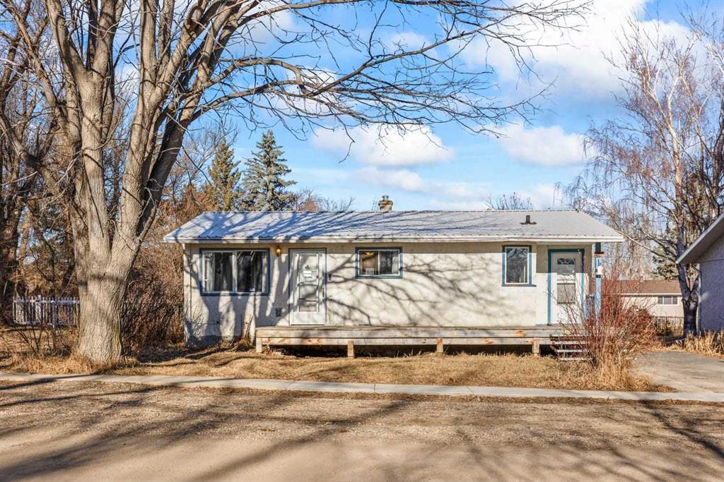 221 1 Street N, A2285615, Alberta,