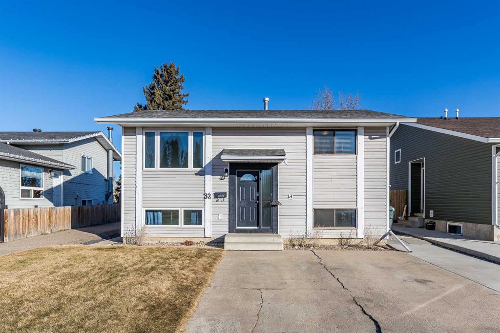 Second View of 32 Rossland Boulevard SE, Ross Glen, Medicine Hat, Alberta, T1B 2J1