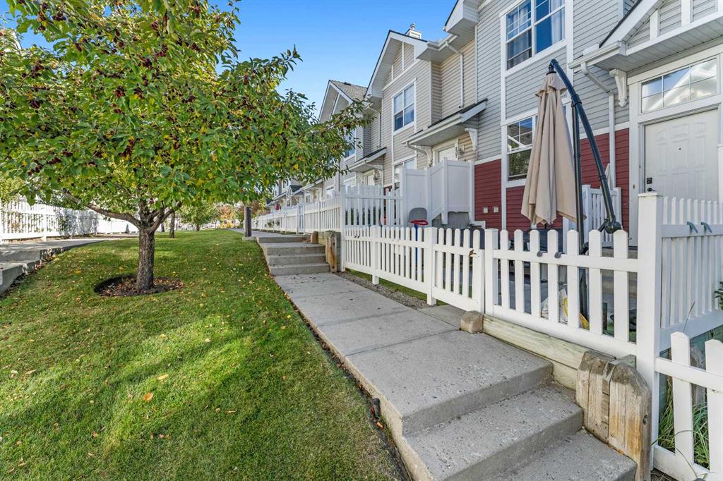 Second View of 3305 New Brighton Gardens SE, New Brighton, Calgary, Alberta, T2Z0A2