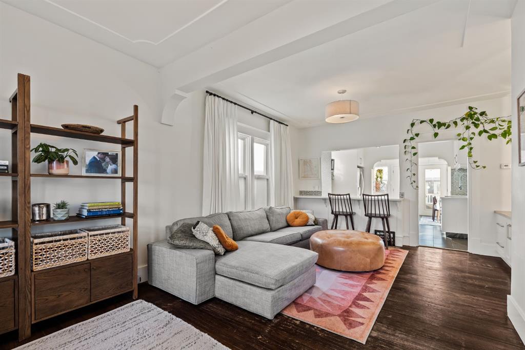 Fourth View of 1025 18 Avenue SE, Ramsay, Calgary, Alberta, T2G 1L5