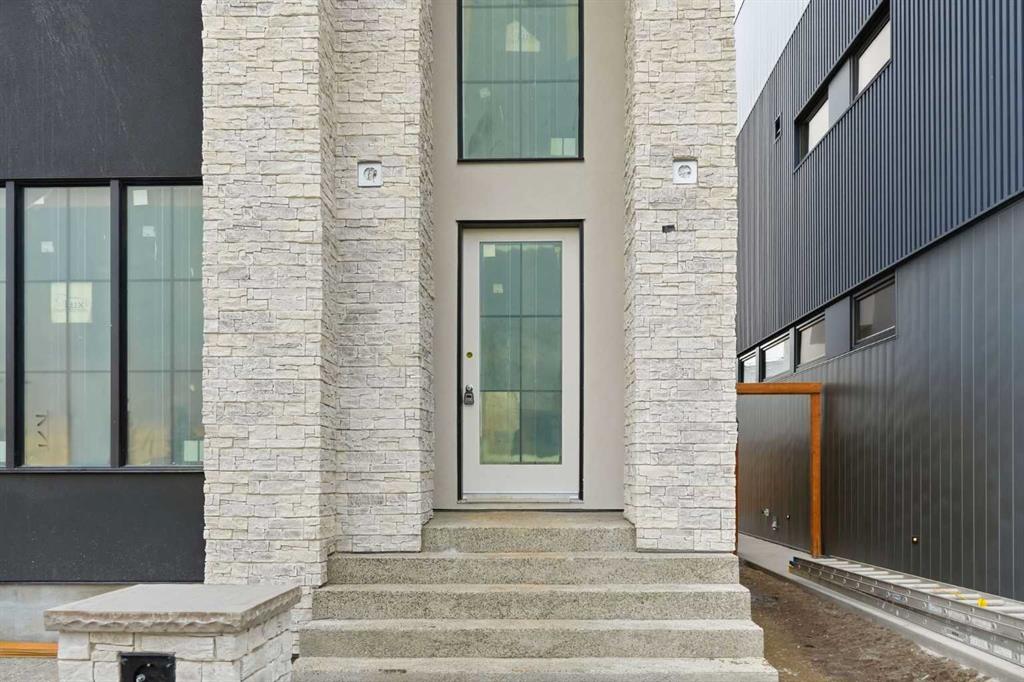 Third View of 2133 29 Avenue SW, Richmond, Calgary, Alberta, T2T 1N6